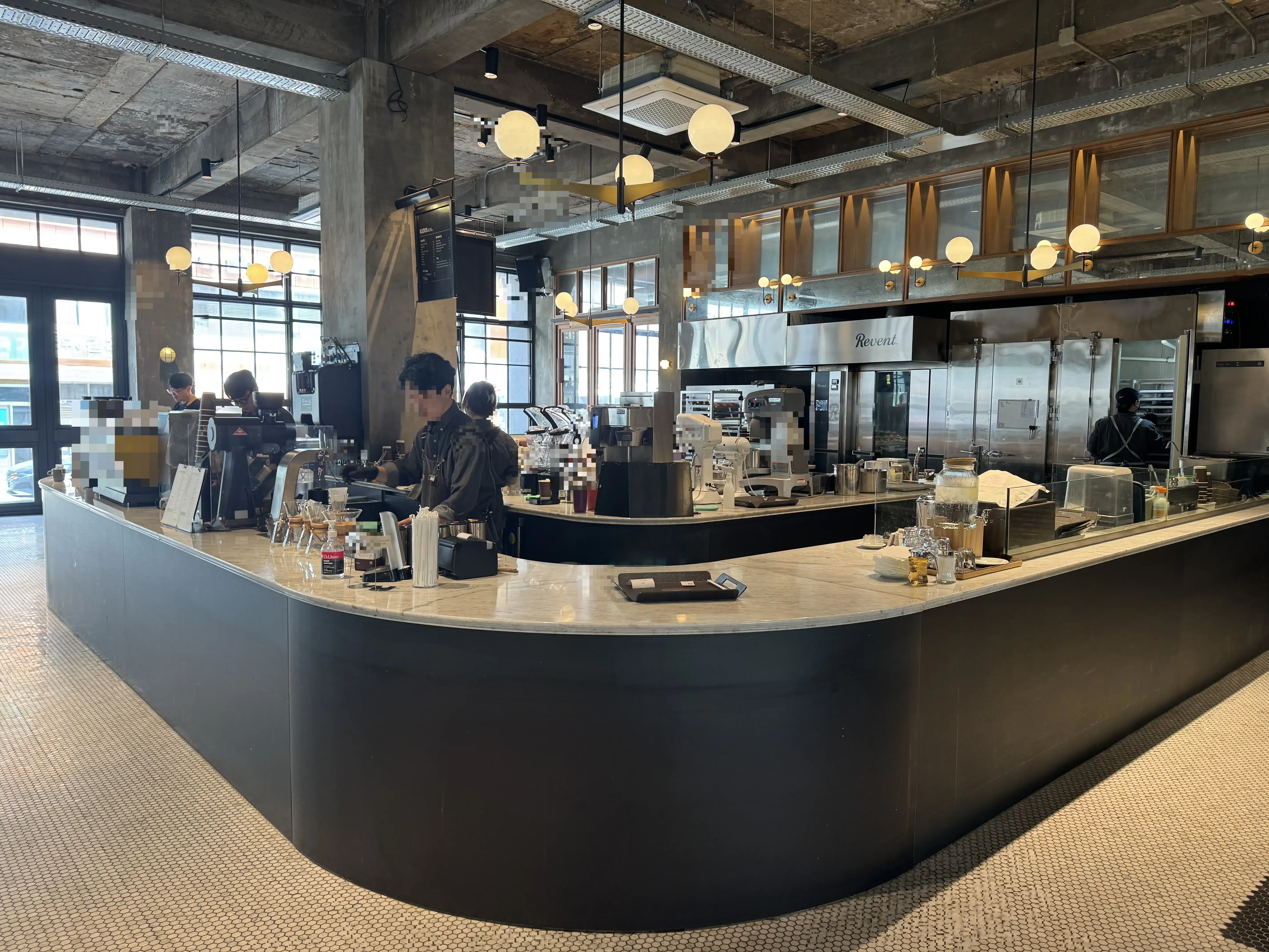 커피 바 전경