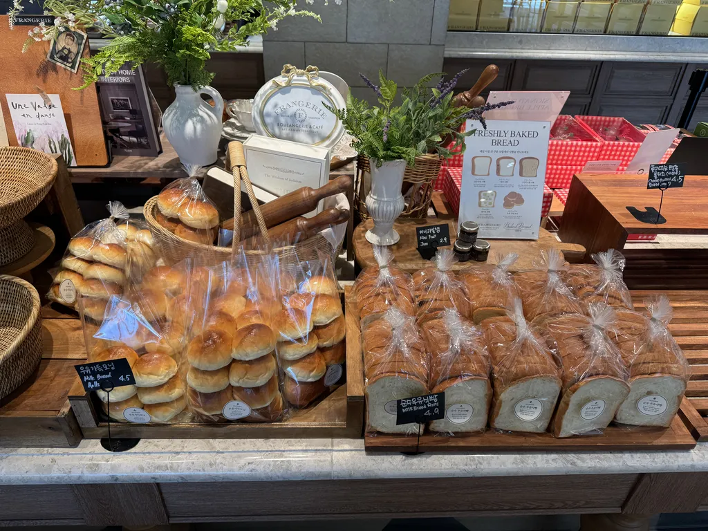 망고쑥대밭 케이크