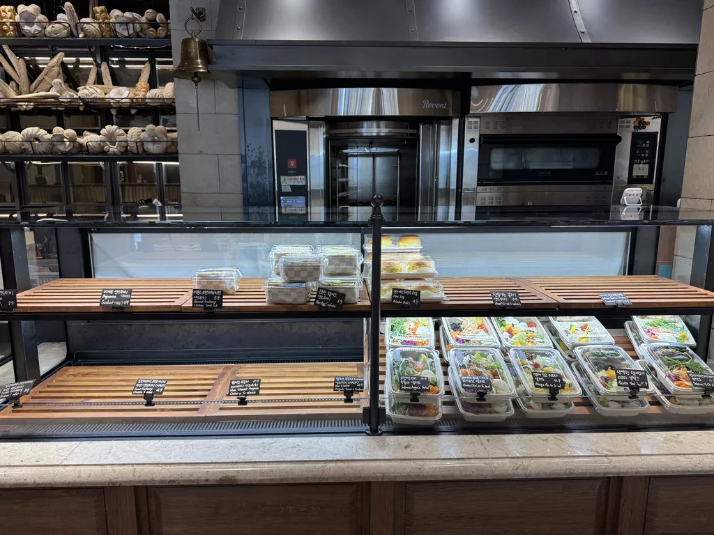 음료와 함께하는 디저트