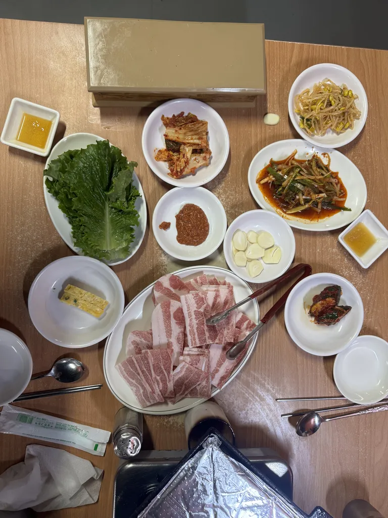 풍성한 밑반찬 한 상