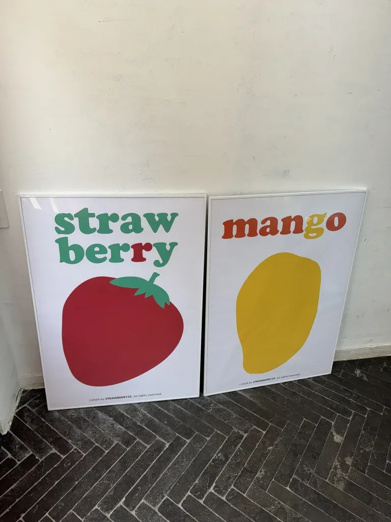 귀여운 액자 인테리어